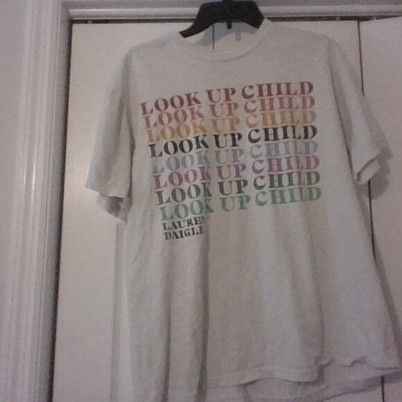 Lauren Daigle Look Up Child t-shirt size Large - Picture 1 of 5